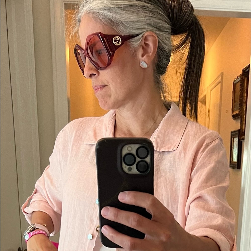 NEW $505 GUCCI SUNGLASSES. Oversized. Color: burgundy. No scratches. STUNNING - Picture 6 of 14